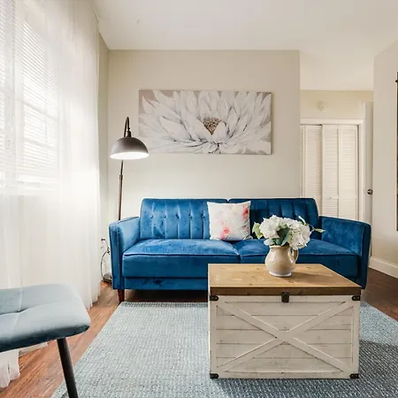 Stylish 1Br Oasis Near Downtown Miami Apartment